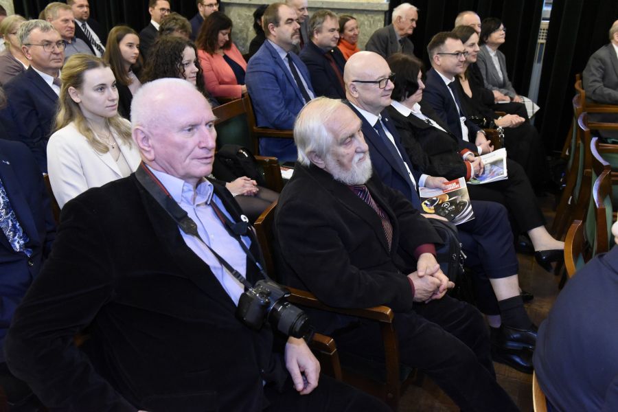 Kliknij aby zobaczyć pełny rozmiar