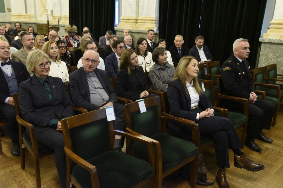 Kliknij aby zobaczyć pełny rozmiar