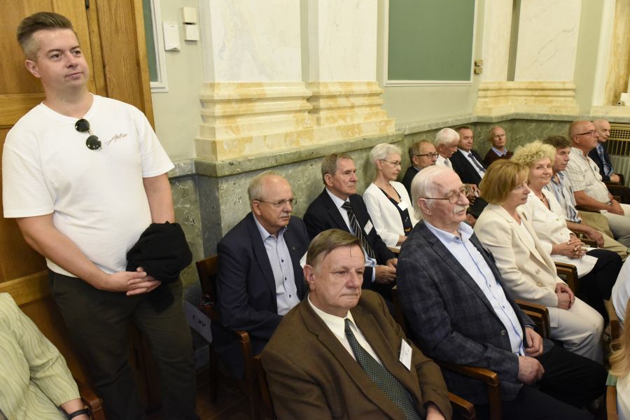 Kliknij aby zobaczyć pełny rozmiar