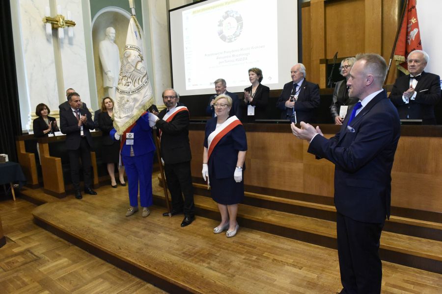 Kliknij aby zobaczyć pełny rozmiar