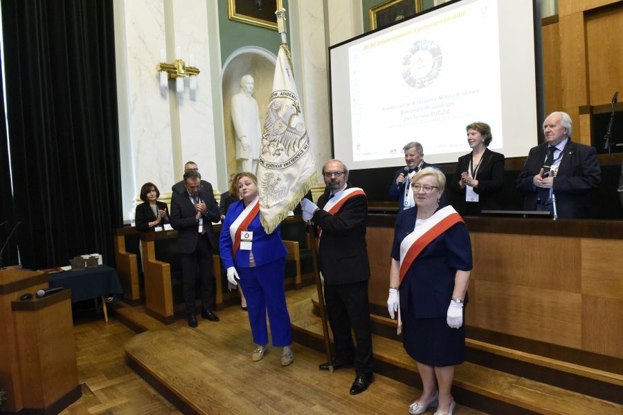 Kliknij aby zobaczyć pełny rozmiar