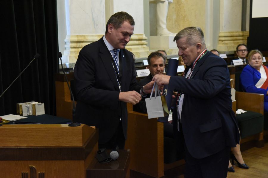 Kliknij aby zobaczyć pełny rozmiar