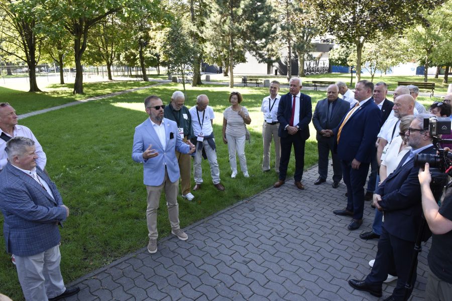 Kliknij aby zobaczyć pełny rozmiar
