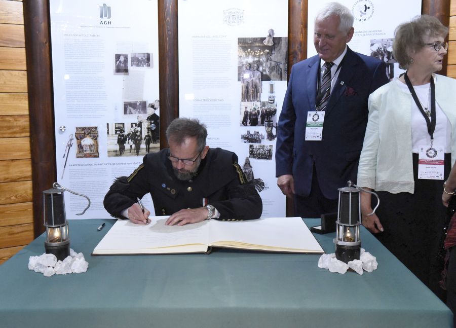 Kliknij aby zobaczyć pełny rozmiar