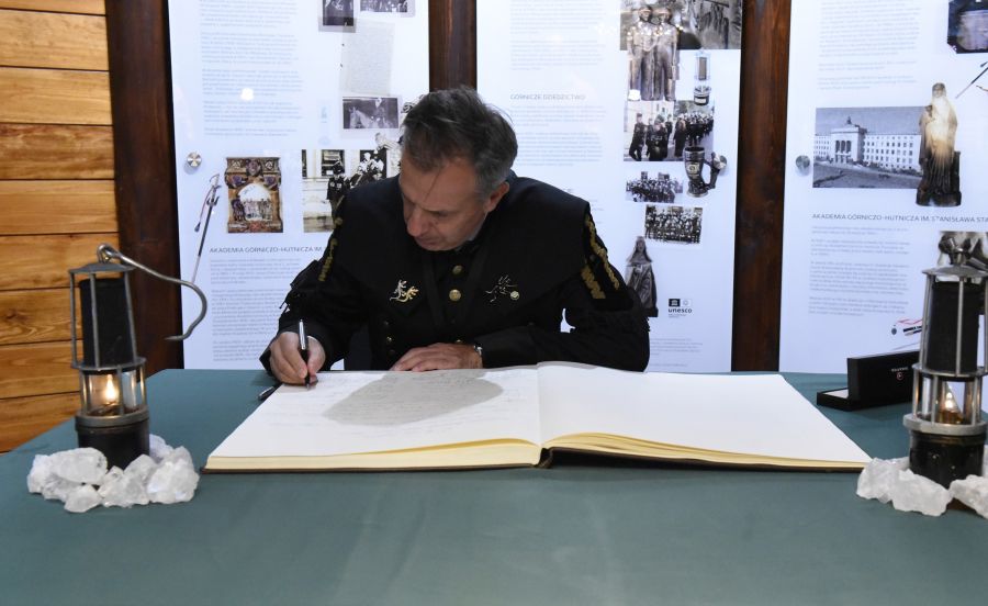 Kliknij aby zobaczyć pełny rozmiar