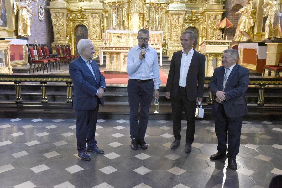 Kliknij aby zobaczyć pełny rozmiar