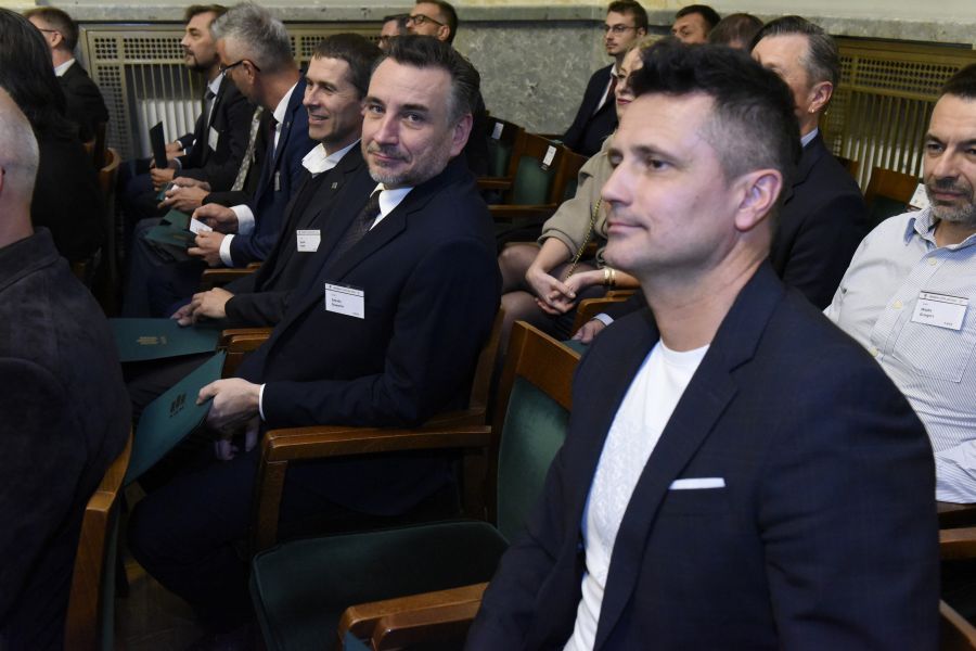 Kliknij aby zobaczyć pełny rozmiar