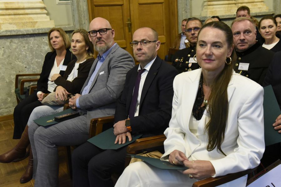 Kliknij aby zobaczyć pełny rozmiar