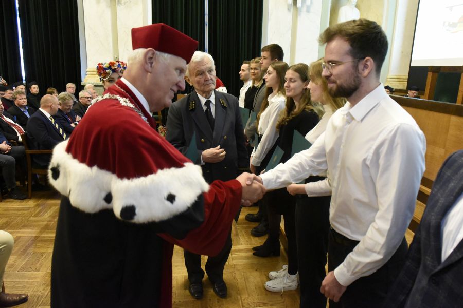 Kliknij aby zobaczyć pełny rozmiar