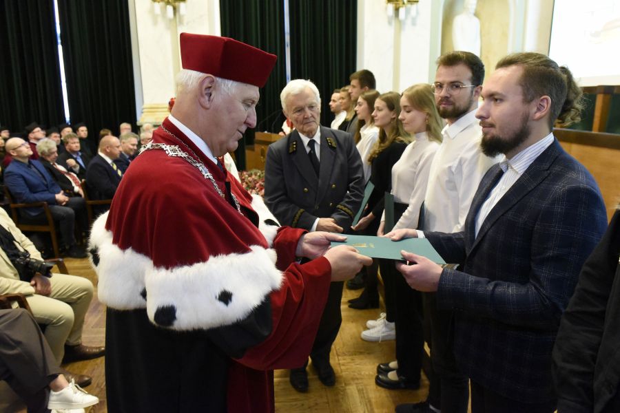 Kliknij aby zobaczyć pełny rozmiar