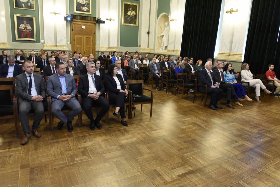 Kliknij aby zobaczyć pełny rozmiar