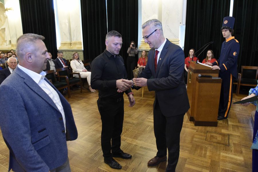Kliknij aby zobaczyć pełny rozmiar