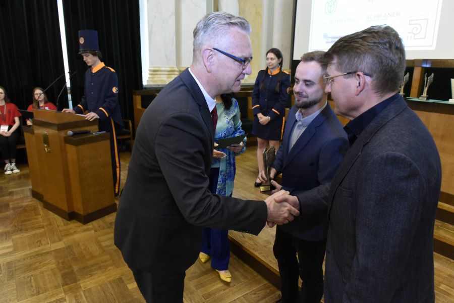 Kliknij aby zobaczyć pełny rozmiar