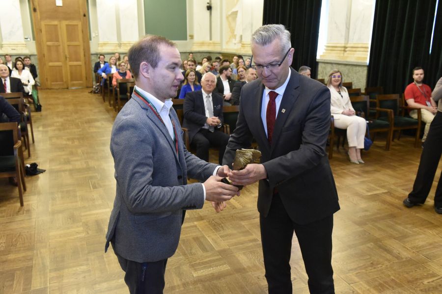 Kliknij aby zobaczyć pełny rozmiar