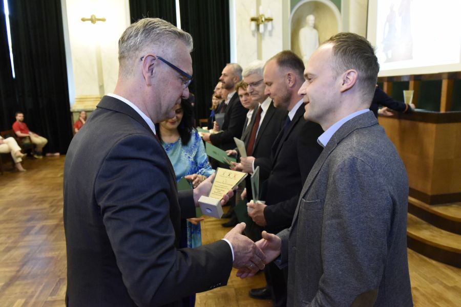 Kliknij aby zobaczyć pełny rozmiar