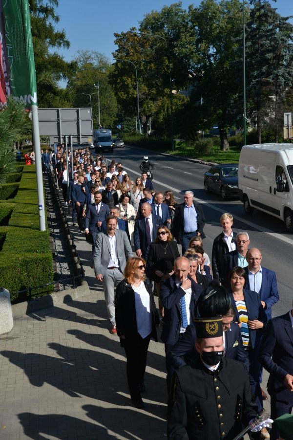 Kliknij aby zobaczyć pełny rozmiar