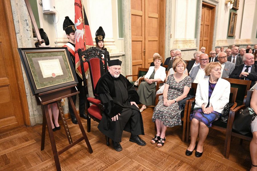 Kliknij aby zobaczyć pełny rozmiar