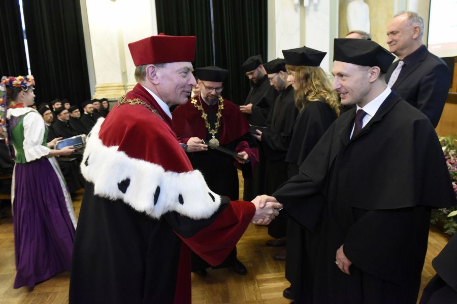 Kliknij aby zobaczyć pełny rozmiar