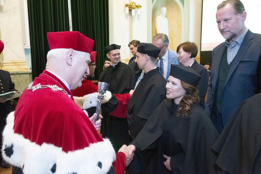 Kliknij aby zobaczyć pełny rozmiar