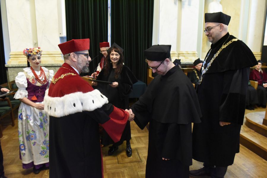 Kliknij aby zobaczyć pełny rozmiar