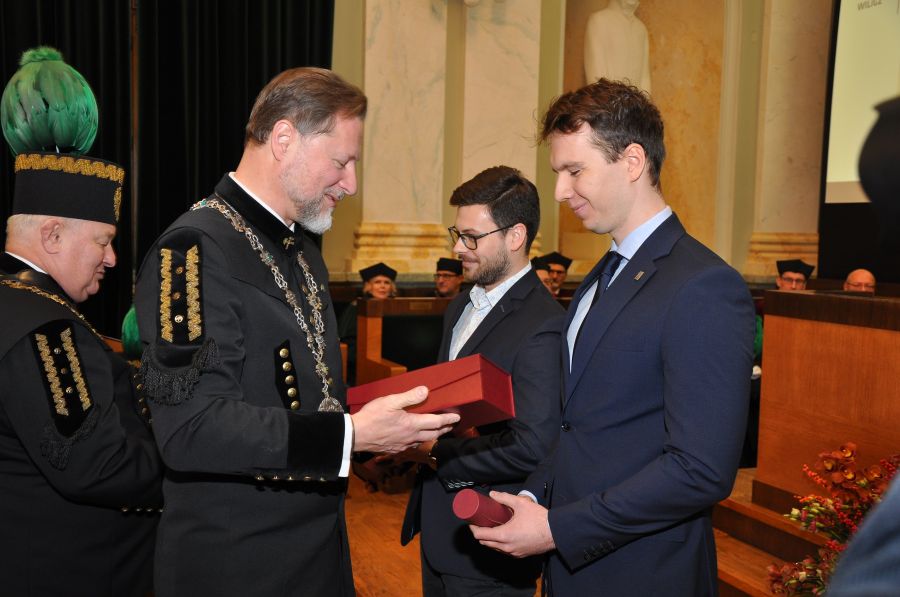 Kliknij aby zobaczyć pełny rozmiar