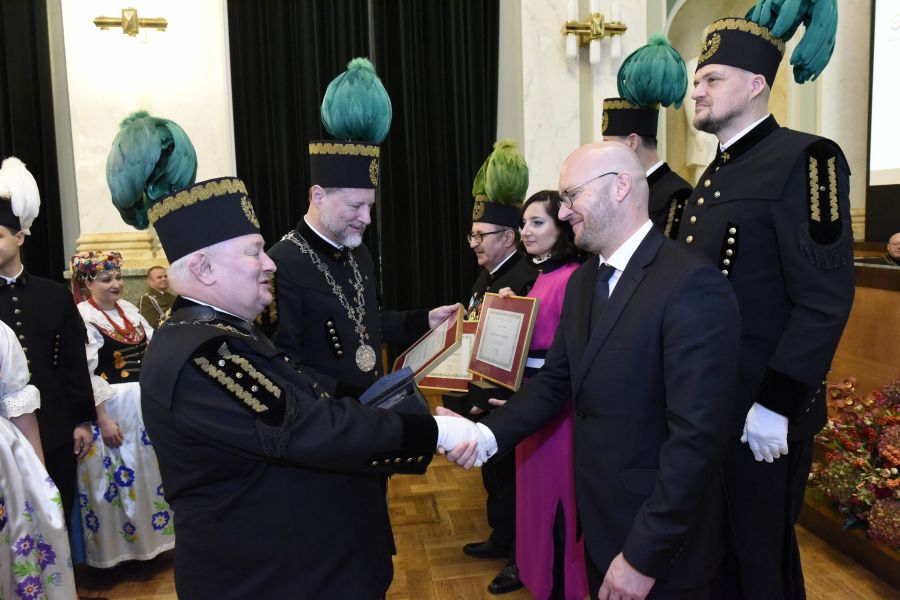 Kliknij aby zobaczyć pełny rozmiar