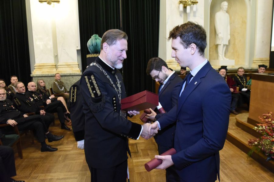 Kliknij aby zobaczyć pełny rozmiar