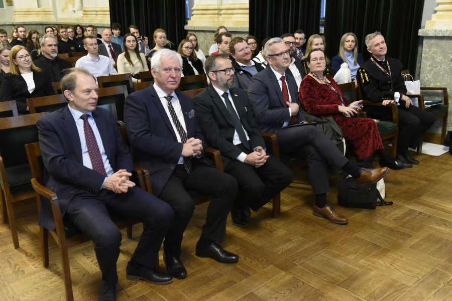 Kliknij aby zobaczyć pełny rozmiar