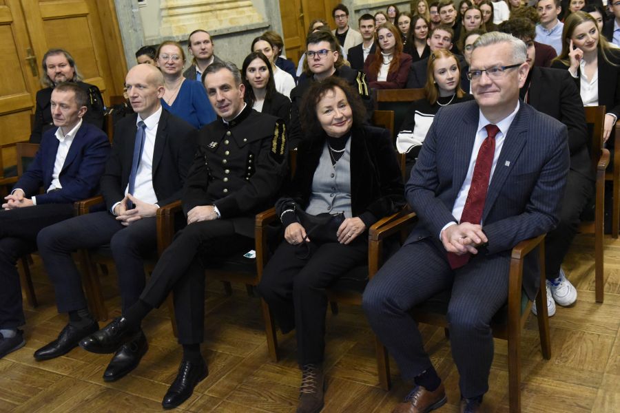 Kliknij aby zobaczyć pełny rozmiar