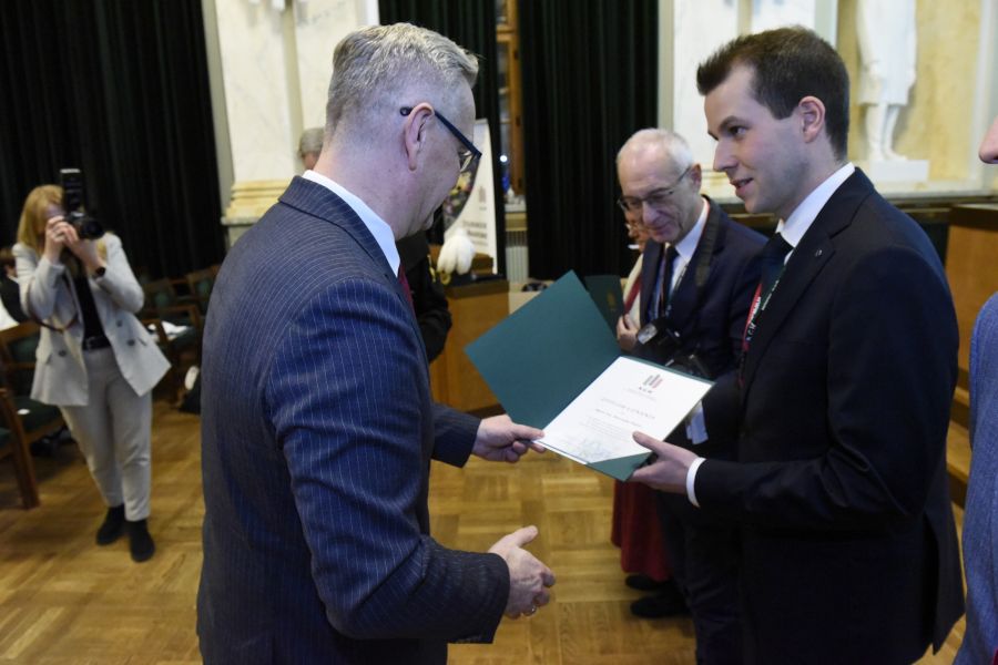 Kliknij aby zobaczyć pełny rozmiar