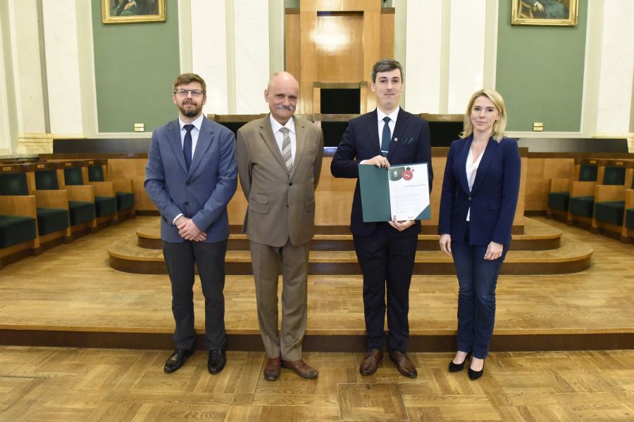 Kliknij aby zobaczyć pełny rozmiar