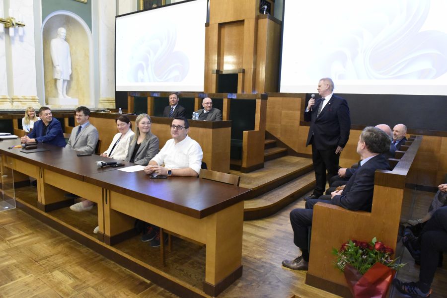 Kliknij aby zobaczyć pełny rozmiar