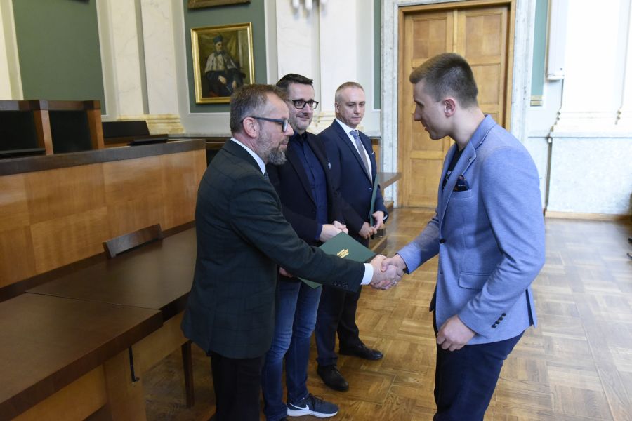 Kliknij aby zobaczyć pełny rozmiar