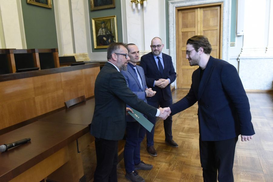 Kliknij aby zobaczyć pełny rozmiar